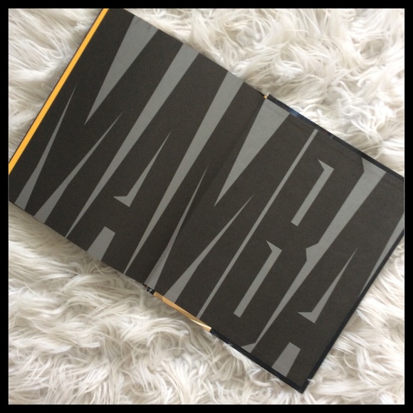 Kobe Bryant The Mamba Mentality Book - Picture 4 of 7